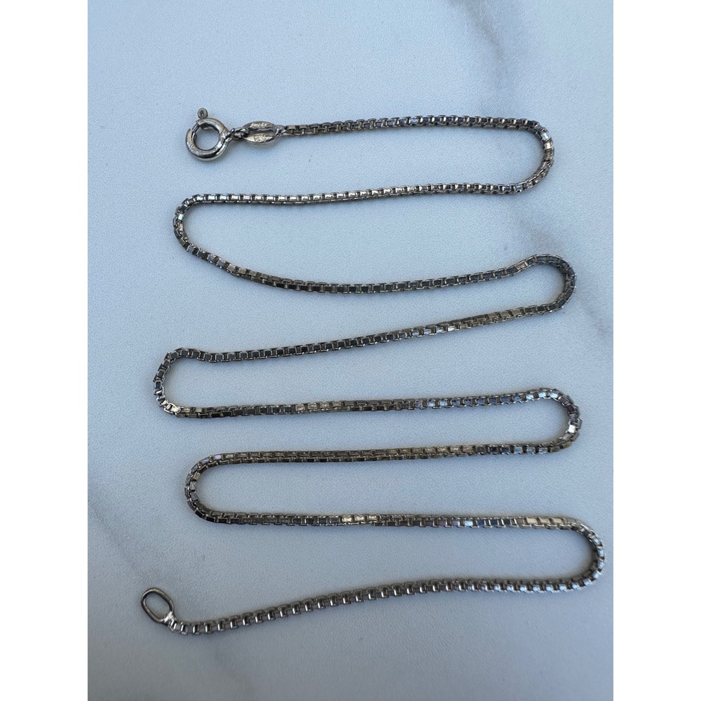 BY Sterling Silver 925ā Box Chain Necklace 18 Inch 4.15g Minimalist Jewelry